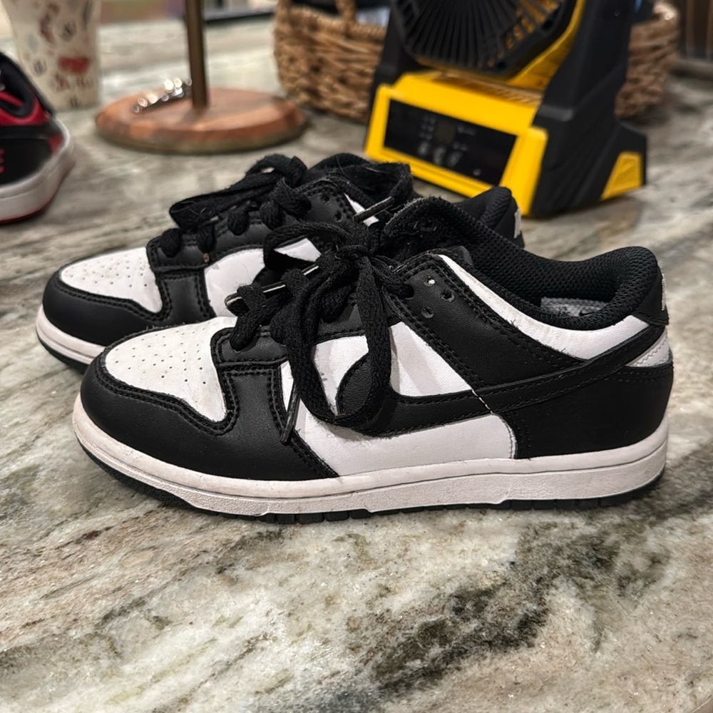 Nike little kid 13 shoes sneakers